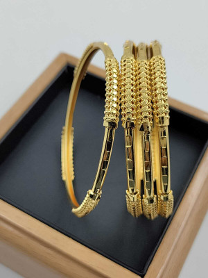 Om Krishiv Collection Brass Beads Gold-plated Bangle(Pack of 4)