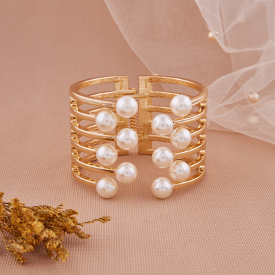 GC PREMIUM JEWELLERY Brass Cubic Zirconia Gold-plated Bracelet