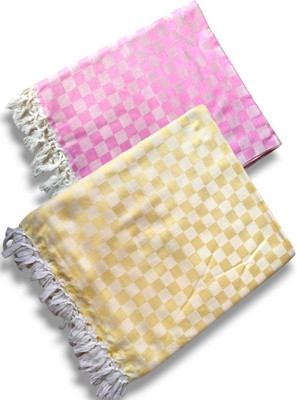 Vanishree World Geometric, Striped Double Comforter for  AC Room(Microfiber, Pink, Lemon Yellow)