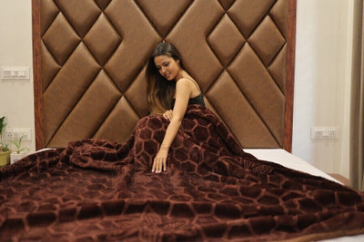 Convalexa Floral Double Mink Blanket for  Mild Winter(Polyester, Brown)