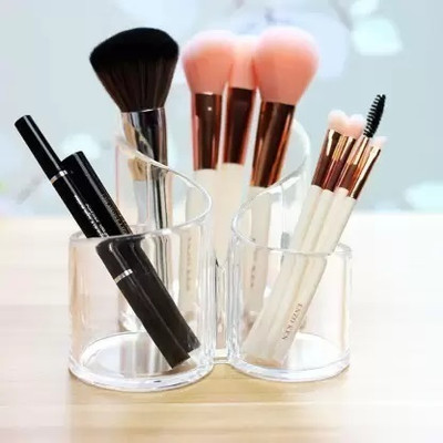 daesgesage 3 Compartments Acrylic Cosmetic Storage Organizer Makeup, Multi Purpose(clear)