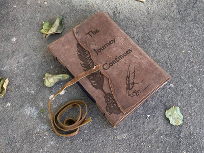 DI-KRAFT Handmade handcrafted Design Leather journal A5 Journal Unruled 200 Pages(Brown)