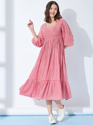 Taraviya Women Gown Pink Midi/Calf Length Dress