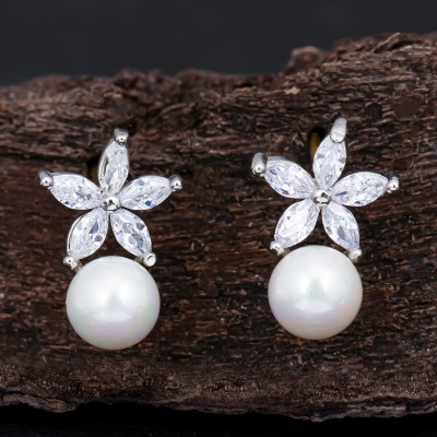 Sukkhi Splendid Rhodium Stud Earring For Women Pearl Alloy Stud Earring