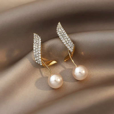 Exotique Korean Beautiful Pearl Wing Stud Earrings 2 Pcs/Set Metal Drops & Danglers Alloy Drops & Danglers