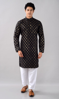 VILLAIN Men Kurta Pyjama Set