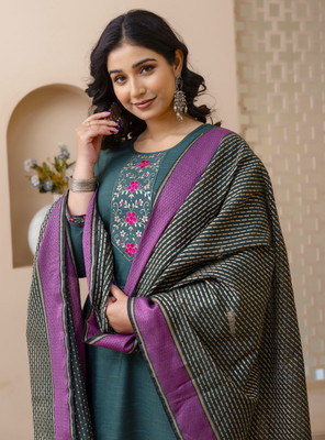 AUZAAI COLLECTION Women Kurta Pyjama Dupatta Set