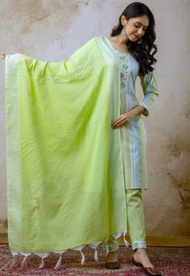 AUZAAI COLLECTION Women Kurta Pyjama Dupatta Set