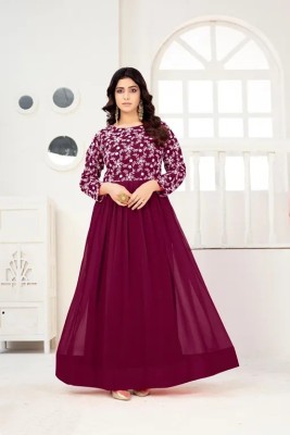 Fame Super Kitchen Wear Flared/A-line Gown(Maroon, White)