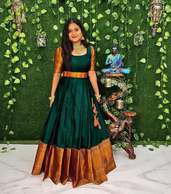 AONEHUB Flared/A-line Gown(Green)