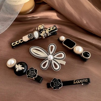 BEING BELLA 5 Pcs Black and white korean clip for women and girls (Pack 1) Hair Clip(Black)
