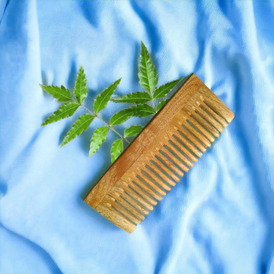 MICLAC Kacchi Neem Wooden shampoo wide tooth Comb For Multi-Actions 1PCS