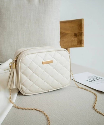 Cleto White Sling Bag CT-CLT WE_50_17