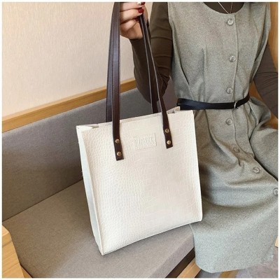 ap ulike Women White Messenger Bag