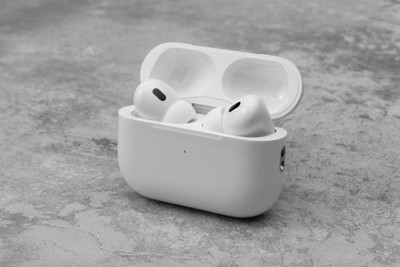 TOUCH 18 Wireless Earbods TWS Earbuds Pro With 60H Playback EB15 Bluetooth(White, True Wireless)