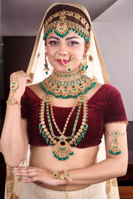 SS IMITATION JEWELLERY Alloy Gold-plated Green Jewellery Set(Pack of 7)