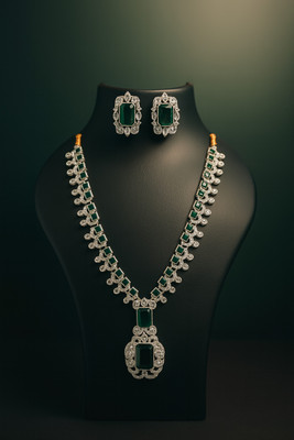Henuka Copper Silver Green Jewellery Set(Pack of 1)
