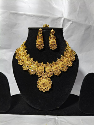 ALVI ENTERPRISES Alloy Gold-plated Gold Jewellery Set(Pack of 1)