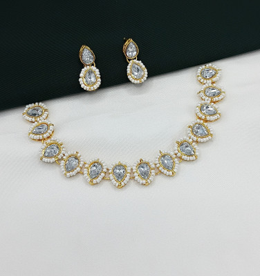 Yuzi Jewells Alloy Gold-plated White Jewellery Set(Pack of 3)