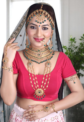 SHIV SHAKTI JEWELLERS Alloy Gold-plated Green Jewellery Set(Pack of 7)