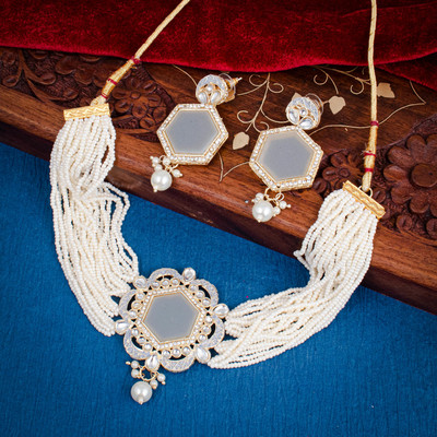 Sukkhi Brass Gold-plated White, Grey Jewellery Set(Pack of 1)