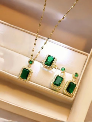 MARMORIS ECOM Stainless Steel Gold-plated Green, Gold Jewellery Set(Pack of 1)