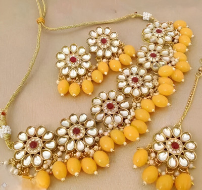 ARADHEMA Alloy Gold-plated Yellow Jewellery Set(Pack of 1)