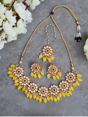 ARADHEMA Alloy Gold-plated Yellow Jewellery Set(Pack of 1)