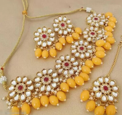 Shostopper by Sukkhi Alloy Gold-plated Yellow Jewellery Set(Pack of 4)