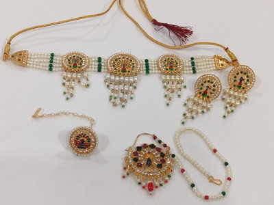 Aaruhi Creation Alloy Gold-plated Gold Jewellery Set(Pack of 3)