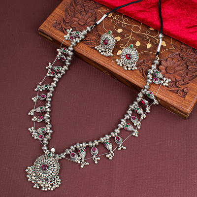 Sukkhi Brass Black Silver Silver Jewellery Set(Pack of 1)