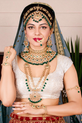 SS IMITATION JEWELLERY Alloy Gold-plated Green Jewellery Set(Pack of 7)