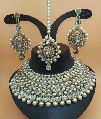 D ZINE JEWELLERS Stone, Alloy Gold, White Jewellery Set(Pack of 1)