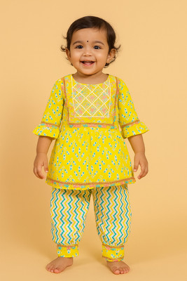 MS BROTHERS Baby Girls Festive & Party Kurta and Pyjama Set(Green Pack of 1)