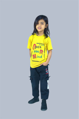 Baby Boys & Baby Girls Printed Cotton Blend T Shirt(Multicolor, Pack of 1)