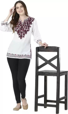 Zarmin Women Embroidered Straight Kurta(White, Maroon)