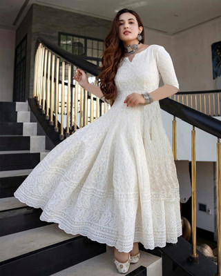ZAZADIYA IMPEX Women Chikan Embroidery Anarkali Kurta(White)