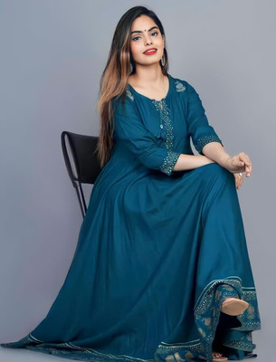 harshita Women Embroidered Kurta(Green)