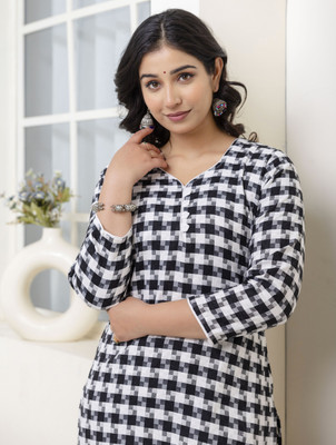 AUZAAI COLLECTION Women Self Design Straight Kurta(Black)