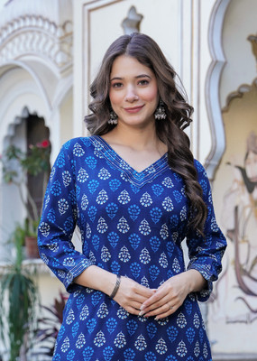 PRISCA Women Floral Print Straight Kurta(Blue)