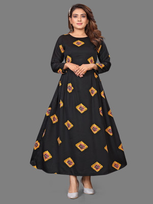 tanvi creation Women Printed Straight Kurta(Black)