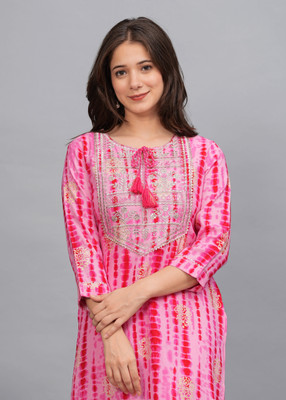 Udati Kaliya Women Embroidered Straight Kurta(Pink)