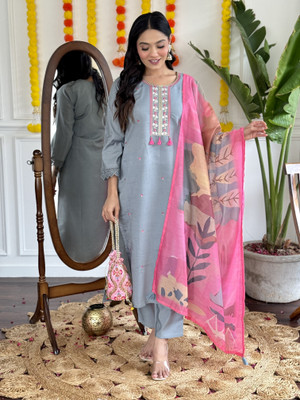 styleiconic Embroidered Kurta, Trouser/Pant & Dupatta Set