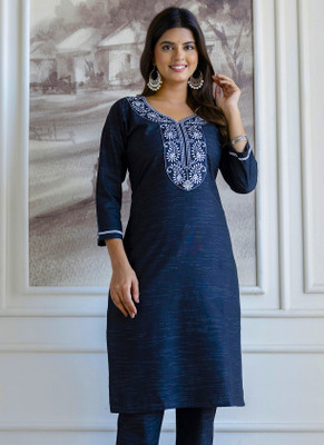 AUZAAI COLLECTION Women Embroidered Straight Kurta(Blue)