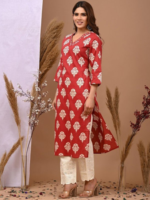 PRAYAARI FASHIONS Women Self Design Straight Kurta(Maroon)