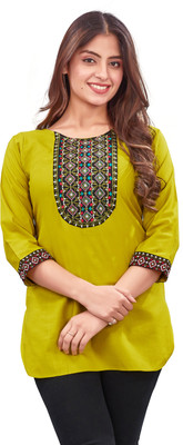 BHDRAVATI Women Embroidered Straight Kurta(Green)