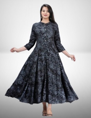 CREASAVISH Women Floral Print Flared Kurta(Black)