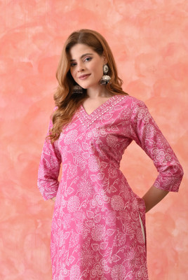 KKOUTFITS Women Floral Print Straight Kurta(Pink)