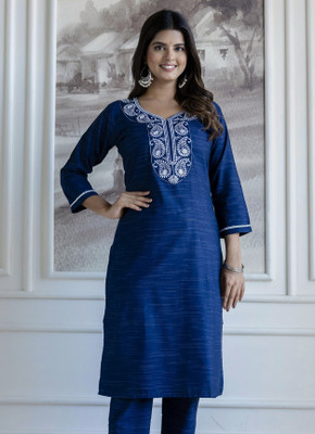 AUZAAI COLLECTION Women Embroidered Straight Kurta(Blue)