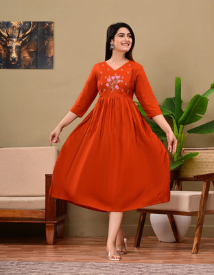 Puruvanshi Women Embroidered Anarkali Kurta(Red)